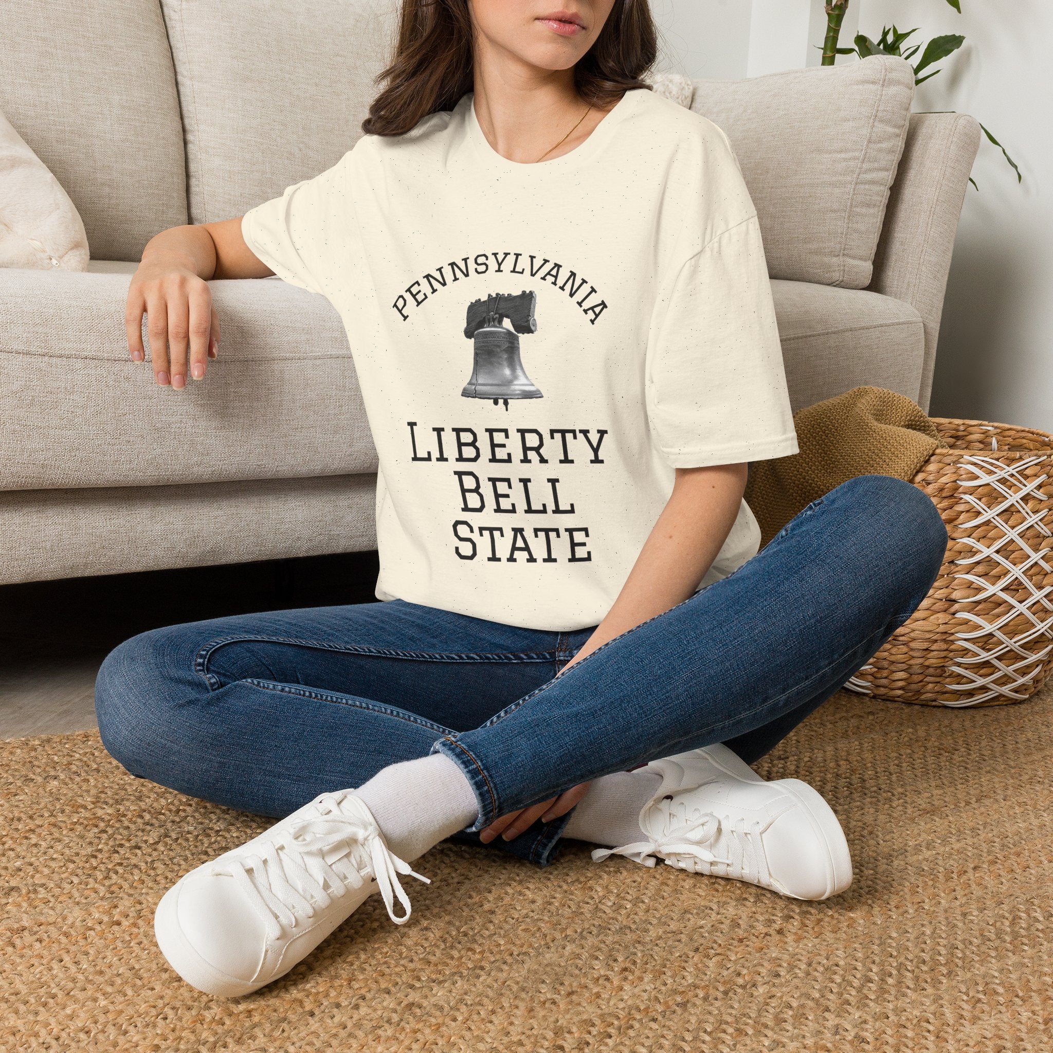 Liberty Bell T-Shirt | Vintage Pennsylvania Tee, History Souvenir